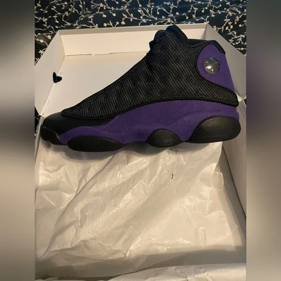 Air Jordan Retro 13 Black/Court Purple/White - Picture 2 of 11